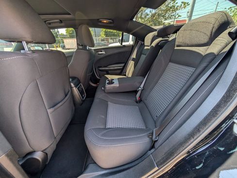 Used 2023 Dodge Charger SXT RWD image 17