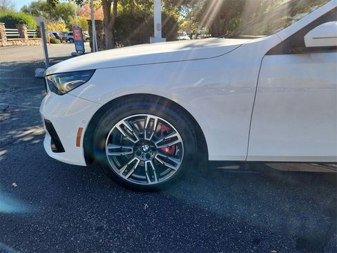 New 2026 BMW 540i xDrive w/ Executive Package image 9