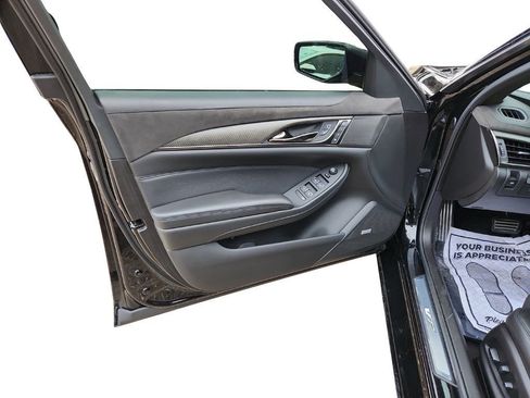 Used 2019 Cadillac CTS V image 10
