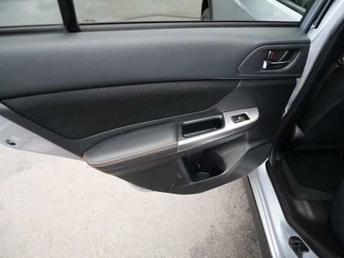 Used 2017 Subaru Crosstrek 2.0i Premium AWD/4WD image 17