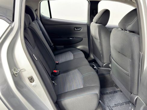 Used 2023 Nissan Leaf S image 33