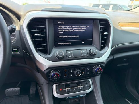 Used 2020 GMC Acadia SLE FWD image 22