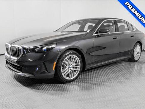 Used 2025 BMW 530i w/ Premium Package RWD image 2