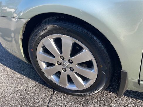 Used 2005 Toyota Avalon XLS image 37