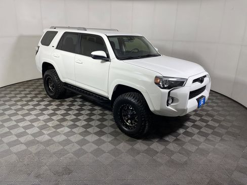 Used 2018 Toyota 4Runner SR5 image 1