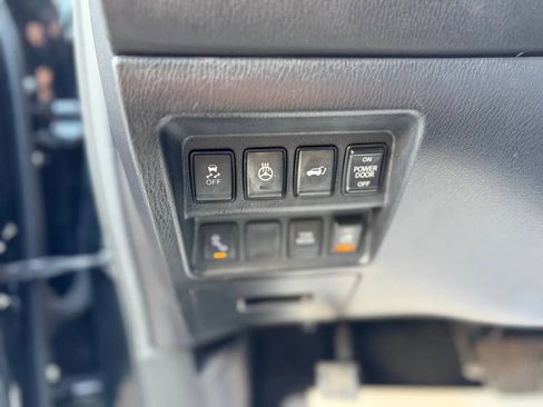 Used 2017 Nissan Pathfinder SL image 41