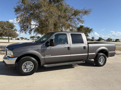 Used 2004 Ford F250 XLT RWD image 3