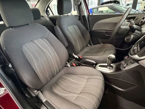Used 2020 Chevrolet Sonic LT image 8