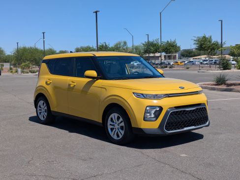 Used 2020 Kia Soul LX FWD image 7