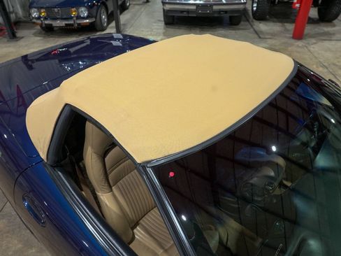 Used 2000 Chevrolet Corvette Convertible w/ Memory Pkg RWD image 33