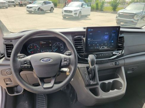 Used 2023 Ford Transit 350 XLT RWD image 13