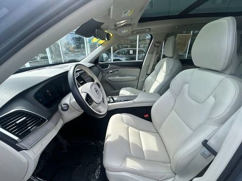 Certified 2023 Volvo XC90 B6 Plus AWD/4WD image 18