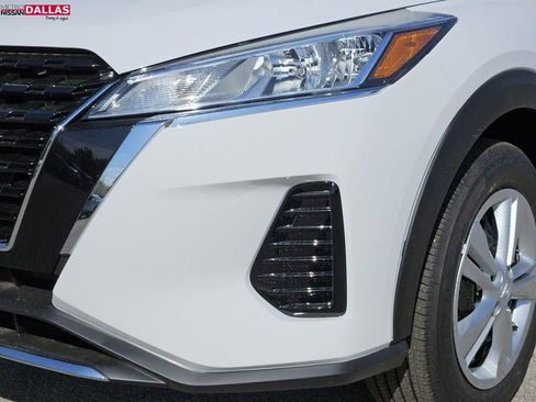 New 2025 Nissan Kicks Play S image 5