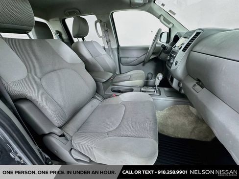 Used 2013 Nissan Frontier SV RWD image 24