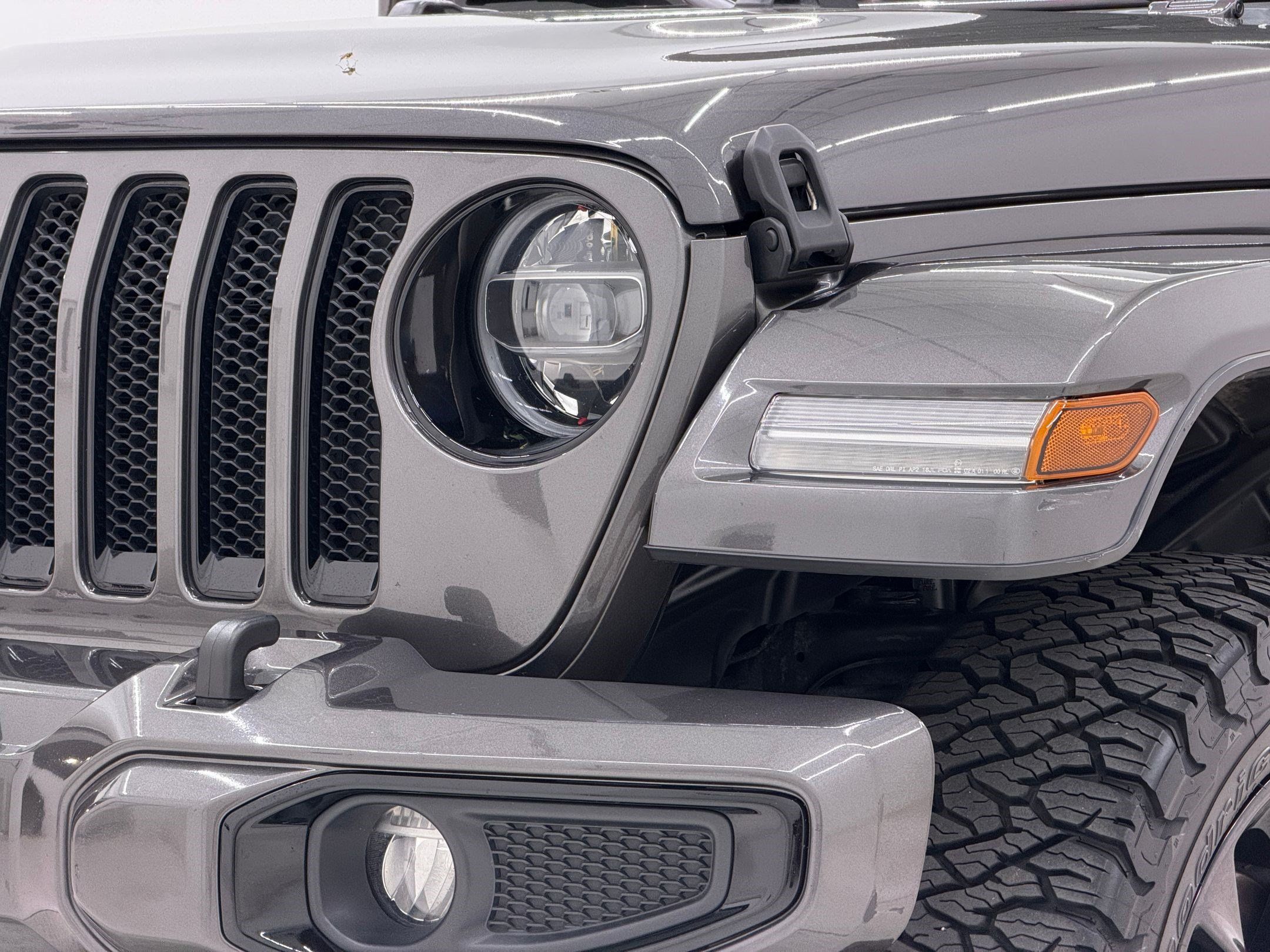 Used 2021 Jeep Wrangler Unlimited Sahara AWD/4WD image 12
