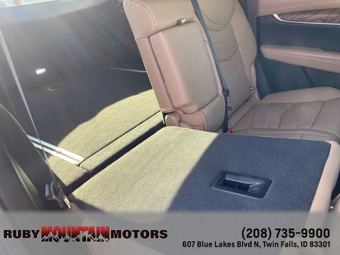 Used 2020 Cadillac XT5 Premium Luxury w/ Platinum Package AWD/4WD image 37