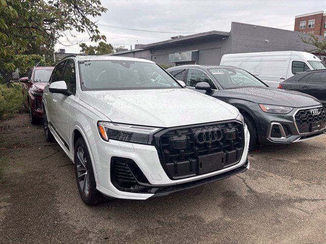 Used 2026 Audi Q7 3.0T Premium w/ Convenience Plus Package AWD/4WD image 11