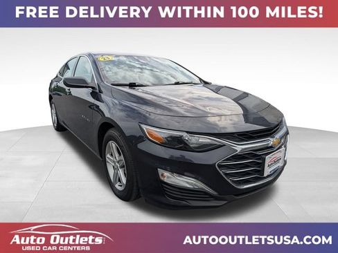 Used 2023 Chevrolet Malibu LS FWD image 1