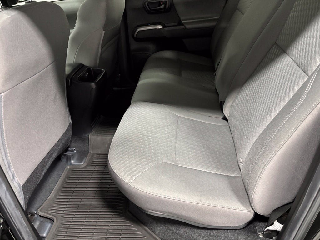 Used 2022 Toyota Tacoma SR5 AWD/4WD image 44