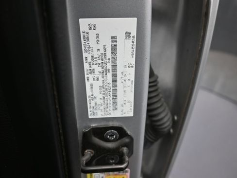 Used 2017 Ford F150 XLT RWD image 16