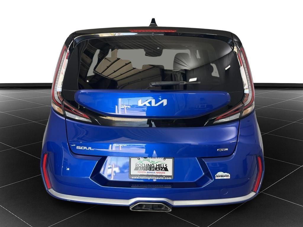 Used 2023 Kia Soul GT-Line w/ GT-Line Technology Package FWD image 4