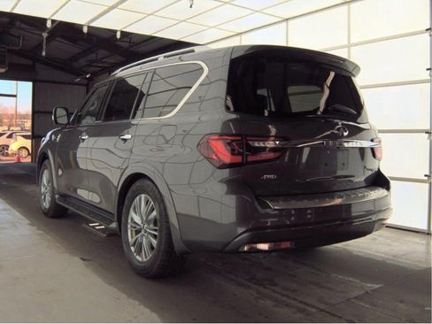 Certified 2024 INFINITI QX80 Luxe image 2