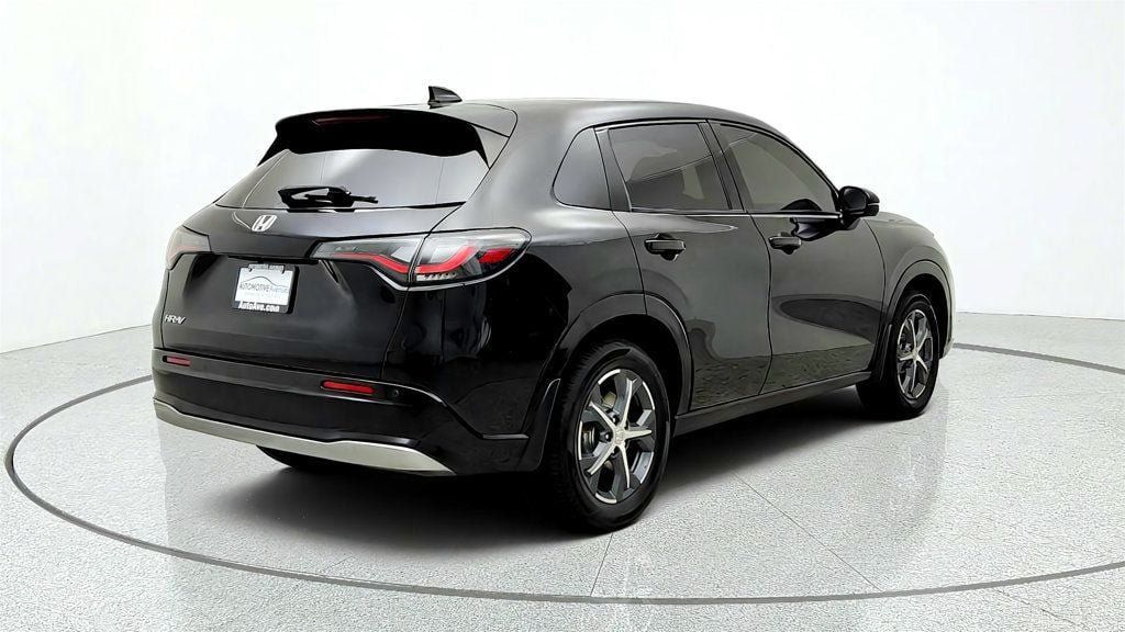 Used 2024 Honda HR-V EX-L image 5