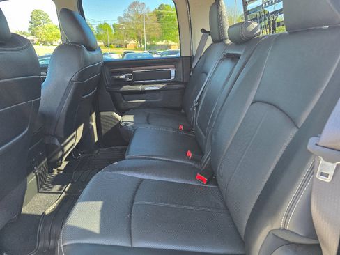 Used 2019 RAM 1500 Laramie w/ Convenience Group RWD image 15