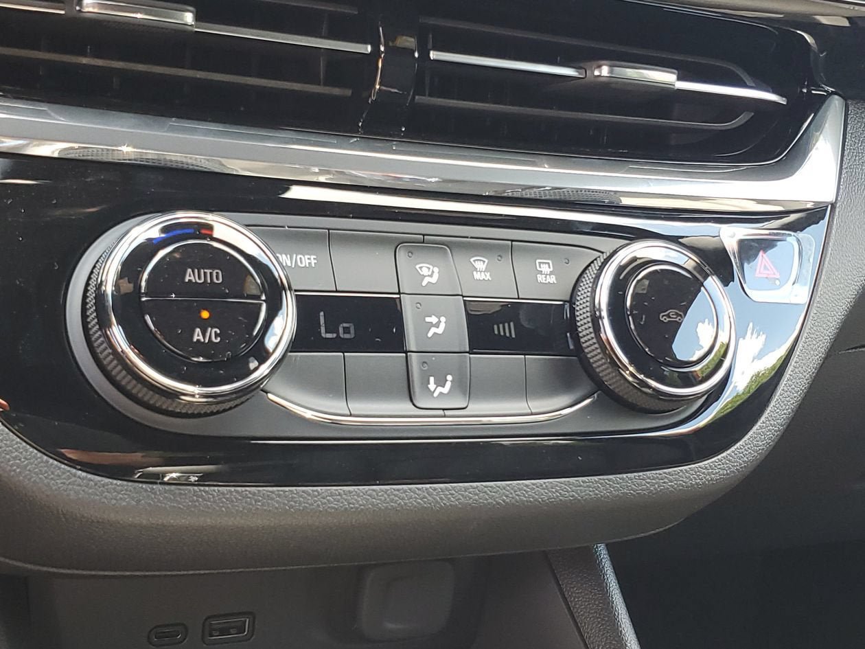 New 2026 Buick Envista Sport Touring w/ Convenience II Package FWD image 22