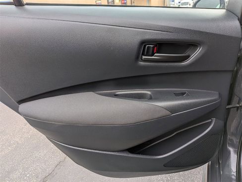 Used 2025 Toyota Corolla LE image 24