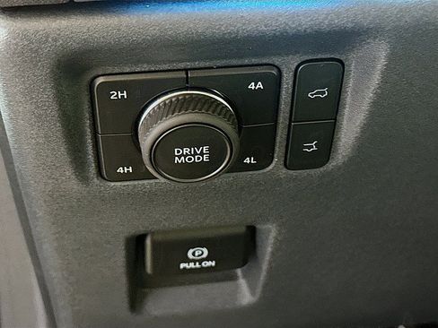 New 2027 Ford Expedition Platinum AWD/4WD image 12