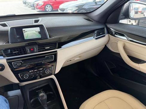 Used 2018 BMW X1 xDrive28i AWD/4WD image 16