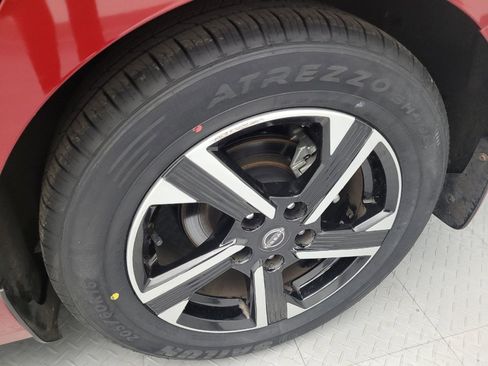 Used 2024 Nissan Sentra SV FWD image 31