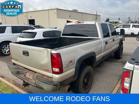 Used 2005 GMC Sierra 2500 SLE w/ Heavy-Duty Power Package AWD/4WD image 6