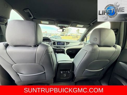 Used 2024 Buick Enclave Essence image 22