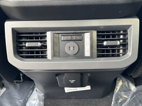 New 2025 Ford F250 Lariat w/ Lariat Ultimate Package image 22