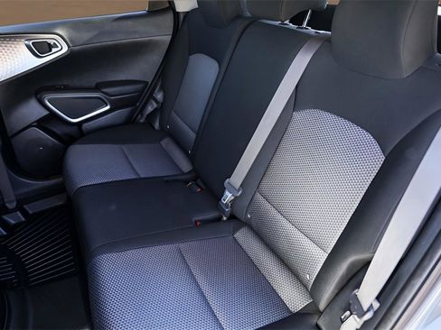 Used 2022 Kia Soul LX image 22