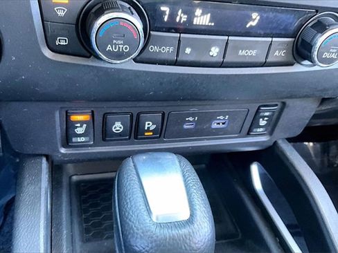 Used 2022 Nissan Frontier SV image 33