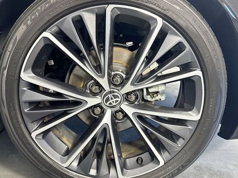 Used 2024 Toyota Prius Limited image 36