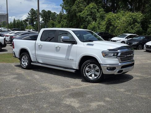 Used 2022 RAM 1500 Laramie AWD/4WD image 2