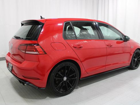 Used 2018 Volkswagen Golf R 4-Door AWD/4WD image 6