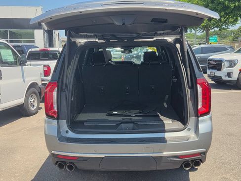 Used 2023 GMC Yukon XL Denali AWD/4WD image 35