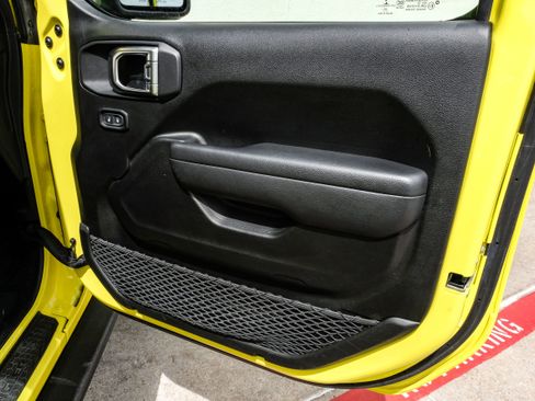 Used 2023 Jeep Wrangler Unlimited image 41