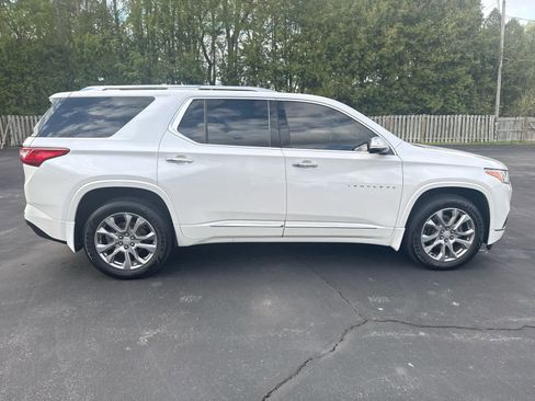 Used 2018 Chevrolet Traverse Premier w/ Driver Confidence II Package FWD image 2