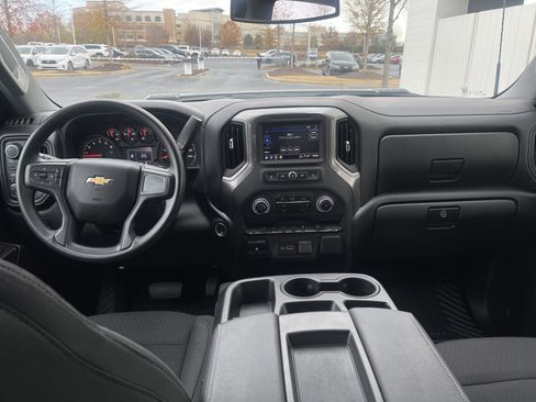 Used 2025 Chevrolet Silverado 2500 Custom w/ Custom Value Package image 29