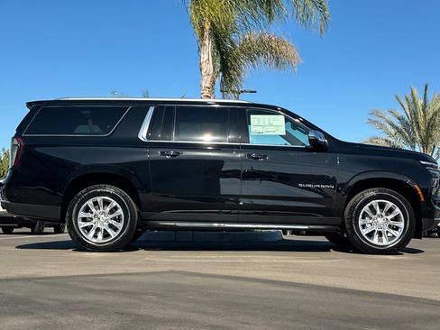 New 2026 Chevrolet Suburban Premier image 3
