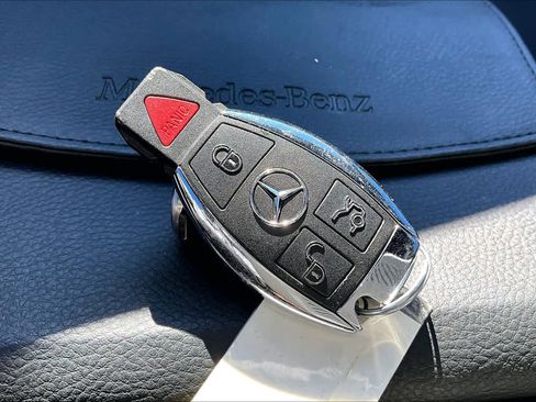 Used 2019 Mercedes-Benz GLC 300 image 14