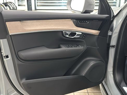 New 2026 Volvo XC90 T8 Plus w/ Protection Package Premier image 21