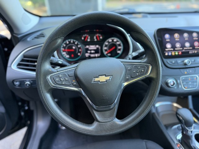 Used 2025 Chevrolet Malibu LT FWD image 18