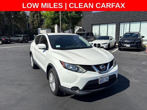 Used 2017 Nissan Rogue Sport S w/ S Appearance Package FWD image 2